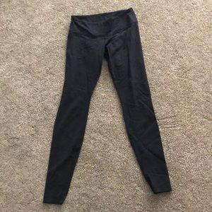 Black lulu lemon leggings